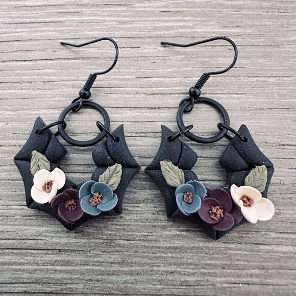 Gothic Floral Clay Handmade Fall Halloween Bat Spiderweb Earrings - Picture 1 of 2